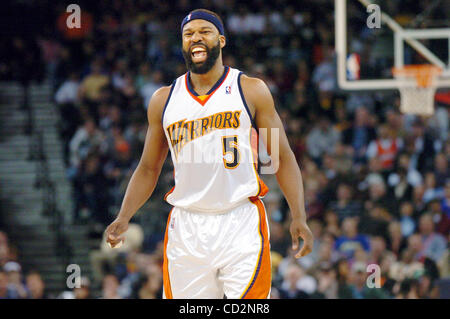 The Golden State Warriors' Baron Davis is all smiles against the Memphis Grizzlies at the Oracle Arena in Oakland, Calif. on Saturday, March 15, 2008.  (Dan Honda/Contra Costa Times) Stock Photo