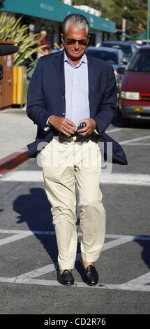 Malibu, 2008-3-17 / Actor GEORGE HAMILTON and girlfriend DR.BARBARA STURM shopping at the 'Planet Blue' store in Malibu. (Credit Image: © Laguna Images/ZUMA Press) Stock Photo