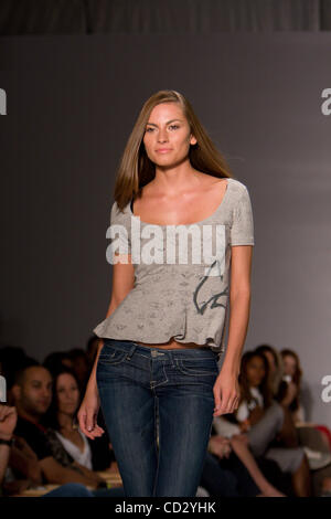 model walking the runway wearing William Rast Fall 2008 collection at Funshion: Fashion Week Miami Beach , William Rast is founded by Justin Timberlake Stock Photo