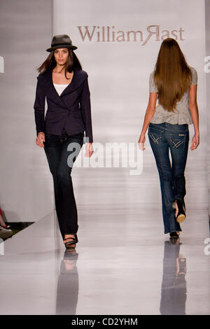 model walking the runway wearing William Rast Fall 2008 collection at Funshion: Fashion Week Miami Beach , William Rast is founded by Justin Timberlake Stock Photo