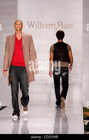 model walking the runway wearing William Rast Fall 2008 collection at Funshion: Fashion Week Miami Beach , William Rast is founded by Justin Timberlake Stock Photo