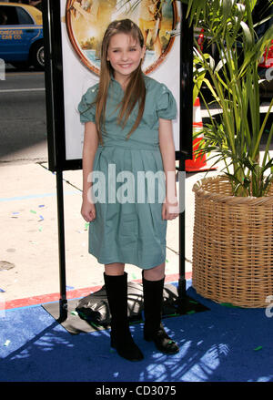 Mar 30, 2008 - Hollywood, California, USA - Actress ABIGAIL BRESLIN arriving at the 'Nim's Island' World Premiere held at the Mann Chinese Theatre. (Credit Image: © Lisa O'Connor/ZUMA Press) Stock Photo