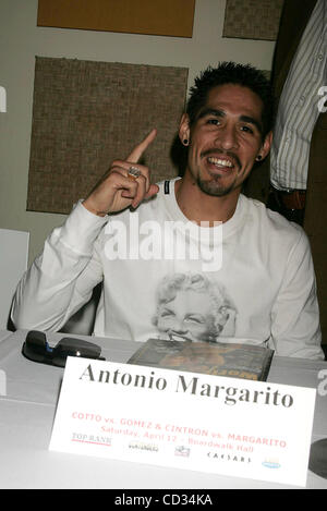 Apr. 9, 2008 - New York, New York, U.S. - PRESS CONFERENCE  TO ANNOUNCE WORLD WELTERWEIGHT CHAMPIONSHIP DOUBLEHEADER TO BE HELD APRIL 12 IN ATLANTIC New York AND TELEVISED ON HBO: COTTO VS. GOMEZ AND CINTRON VS. MARGARITO.SOFRITO PUERTO RICAN RESTAURANT , NEW YORK New York 04-09-2008.       2008.K57 Stock Photo