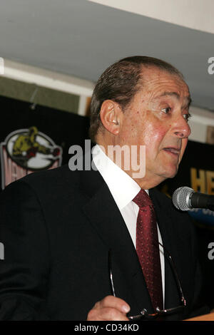 Apr. 9, 2008 - New York, New York, U.S. - PRESS CONFERENCE  TO ANNOUNCE WORLD WELTERWEIGHT CHAMPIONSHIP DOUBLEHEADER TO BE HELD APRIL 12 IN ATLANTIC New York AND TELEVISED ON HBO: COTTO VS. GOMEZ AND CINTRON VS. MARGARITO.SOFRITO PUERTO RICAN RESTAURANT , NEW YORK New York 04-09-2008.       2008.K57 Stock Photo