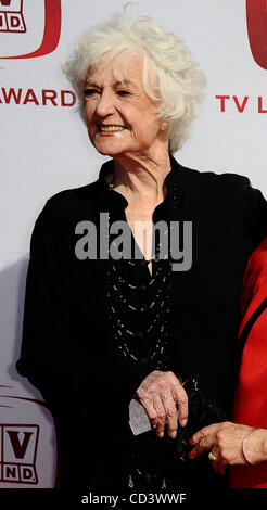 Bea Arthur arrive at  The 6th Annual 'TV Land Awards'  in Santa Monica, Calif back on June 8, 2008. Beatrice Arthur the actress whose razor-sharp delivery of comedy lines made her a TV star in the hit shows 'Maude' and 'The Golden Girls' and who won a Tony Award for the musical 'Mame,' past away Sat Stock Photo