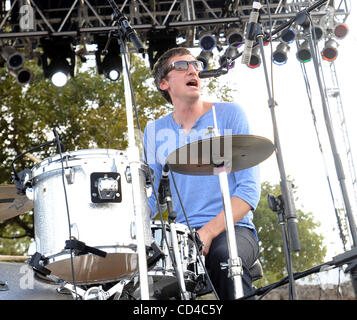 Sep 26, 2008 - Austin, Texas; USA - Drummer JASON HAMMEL of the band Mates of the States performs live as part of the 2008 Austin City Limits Music Festival that took place at Zilker Park located in Austin.  The three day multi-stage festival with eight stages attracted thousands of music fan to see Stock Photo