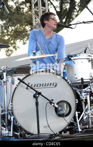 Sep 26, 2008 - Austin, Texas; USA - Drummer JASON HAMMEL of the band Mates of the States performs live as part of the 2008 Austin City Limits Music Festival that took place at Zilker Park located in Austin.  The three day multi-stage festival with eight stages attracted thousands of music fan to see Stock Photo