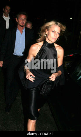 Oct. 1, 2008 - New York, New York, U.S. - ARRIVALS AND EXITS AT 21 FOR THE ''WHAT JUST HAPPENED'' AFTERPARTY.WEST 52ND STREET   10-01-2008.       2008.SEAN AND ROBIN WRIGHT PENN.K59727RM(Credit Image: Â© Rick Mackler/Globe Photos/ZUMAPRESS.com) Stock Photo