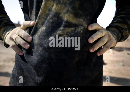 Oct 31, 2008 - Muthanna, Iraq - A brick factory in Al Muthanna province of Iraq is one of the regions largest polluters and one of few industries in the south Iraq province. During the Saddam Hussein regime and now after the coalition takeover, laborers at the factory voiced concerns about the lack  Stock Photo