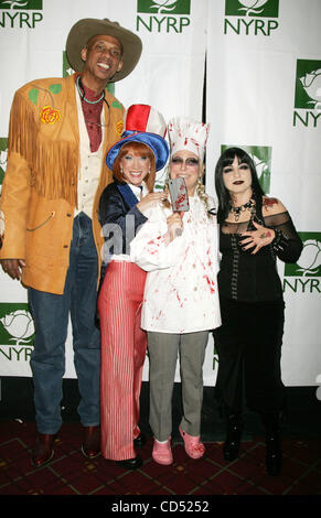 Oct 31, 2008 - New York, NY, USA - (L-R) Former basketball player KAREEM ABDUL, comedian KATHY GRIFFIN, actress/ singer BETTE MIDLER, and singer GLORIA ESTEFAN attend the 13th annual Hulaween Gala held to benefit Bette Midler's New York Restoration Project at the Waldorf Astoria. (Credit Image: © Na Stock Photo