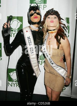 Miss Universe Dayana Mendoza and Miss USA Crystle Stewart attend