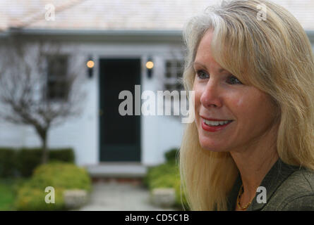 BONNIE MCENEANEY, author of 'Messages: Signs, Visits and Premonitions from Loved Ones Lost on 9/11'  at her home in New Canaan, Connecticut. where she lived with her late husband Eamon, who worked at Cantor Fitzgerald on the 105th floor of the North Tower and died in the attacks on the World Trade C Stock Photo