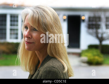 BONNIE MCENEANEY, author of 'Messages: Signs, Visits and Premonitions from Loved Ones Lost on 9/11'  at her home in New Canaan, Connecticut. where she lived with her late husband Eamon, who worked at Cantor Fitzgerald on the 105th floor of the North Tower and died in the attacks on the World Trade C Stock Photo