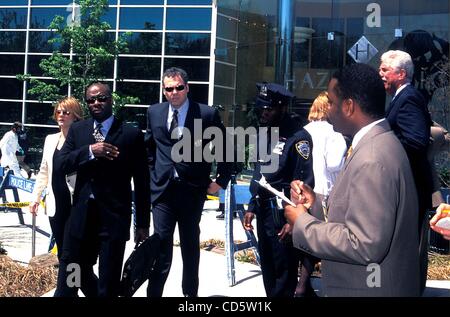 May 8, 2003 - New York, New York, U.S. - K30896ML.FILMING OF LAW AND ORDER: CRIMINAL INTENT IN New YorkN ISLAND, NEW YORK New York.05/08/2003.  /    2003..KATHRYN ERBE, COURTNEY B VANCE AND VINCENT D'ONOFRIO(Credit Image: Â© Mitchell Levy/Globe Photos/ZUMAPRESS.com) Stock Photo