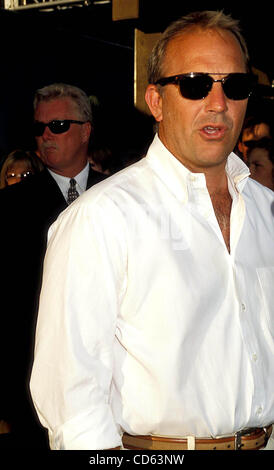 Aug. 13, 2003 - Hollywood, California, U.S. - I7883.OPEN RANGE PREMIERE AT THE ARCLIGHT CINEMAS HOLLYWOOD ,CA.08/11/2003.  /  /    2003.KEVIN COSTNER(Credit Image: Â© Phil Roach/Globe Photos/ZUMAPRESS.com) Stock Photo