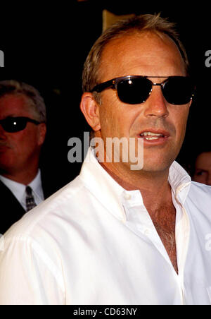 Aug. 13, 2003 - Hollywood, California, U.S. - I7883.OPEN RANGE PREMIERE AT THE ARCLIGHT CINEMAS HOLLYWOOD ,CA.08/11/2003.  /  /    2003.KEVIN COSTNER(Credit Image: Â© Phil Roach/Globe Photos/ZUMAPRESS.com) Stock Photo