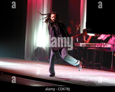 Sept. 17, 2003 - New York, New York, U.S. - K33026RM.GREGORY HINES TRIBUTE AT THE APOLLO THEATRE..HARLEM, NEW YORK New York..   /     2003.09/17/2003.SAVION GLOVER(Credit Image: Â© Rick Mackler/Globe Photos/ZUMAPRESS.com) Stock Photo