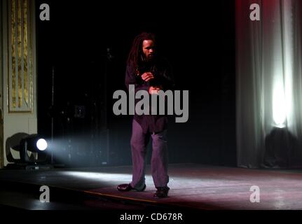 Sept. 17, 2003 - New York, New York, U.S. - K33026RM.GREGORY HINES TRIBUTE AT THE APOLLO THEATRE..HARLEM, NEW YORK New York..   /     2003.09/17/2003.SAVION GLOVER(Credit Image: Â© Rick Mackler/Globe Photos/ZUMAPRESS.com) Stock Photo