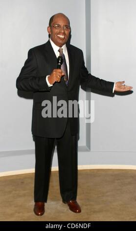 Jan. 29, 2004 - New York, New York, U.S. - K35185RM.MADAME TUSSAUDS WAX MUSEUM  LAUNCHES THE NEW AL ROKER INTERACTIVE WEATHER EXPERIENCE , NEW YORK New York  01/29/2004.   /     NEW AL ROKER WAX FIGURE(Credit Image: Â© Rick Mackler/Globe Photos/ZUMAPRESS.com) Stock Photo