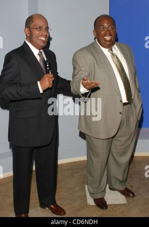 Jan. 29, 2004 - New York, New York, U.S. - K35185RM.MADAME TUSSAUDS WAX MUSEUM  LAUNCHES THE NEW AL ROKER INTERACTIVE WEATHER EXPERIENCE , NEW YORK New York  01/29/2004.   /     NEW OLD AL ROKER. WAX FIGURE(Credit Image: Â© Rick Mackler/Globe Photos/ZUMAPRESS.com) Stock Photo