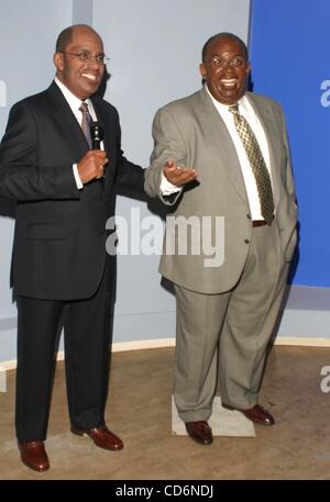 Jan. 29, 2004 - New York, New York, U.S. - K35185RM.MADAME TUSSAUDS WAX MUSEUM LAUNCHES THE NEW AL ROKER INTERACTIVE WEATHER EXPERIENCE , NEW YORK New York  01/29/2004.   /     NEW OLD AL ROKER. WAX FIGURE(Credit Image: Â© Rick Mackler/Globe Photos/ZUMAPRESS.com) Stock Photo