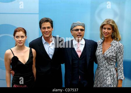 May 19, 2004 - New York, New York, U.S. - K37411RM.2004-2005 CBS UPFRONT PARTY..TAVERN ON THE GREEN , NEW YORK New York..05/19/2004.   /     2004.ROB LOWE, SARAH LANCASTER, JOE PANTOLIANO AND.AMY ADAMS(Credit Image: Â© Rick Mackler/Globe Photos/ZUMAPRESS.com) Stock Photo