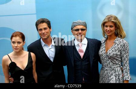 May 19, 2004 - New York, New York, U.S. - K37411RM.2004-2005 CBS UPFRONT PARTY..TAVERN ON THE GREEN , NEW YORK New York..05/19/2004.   /     2004.ROB LOWE, SARAH LANCASTER, JOE PANTOLIANO AND.AMY ADAMS(Credit Image: Â© Rick Mackler/Globe Photos/ZUMAPRESS.com) Stock Photo