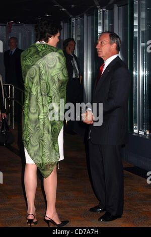 July 14, 2004 - New York, New York, U.S. - K38339ML.APPLEVISION COCKTAIL RECEPTION AT THE RAINBOW ROOM, NEW YORK New York .07/14/2004. MITCHELL ELVY/     2004..MICHAEL BLOOMBERG(Credit Image: Â© Mitchell Levy/Globe Photos/ZUMAPRESS.com) Stock Photo