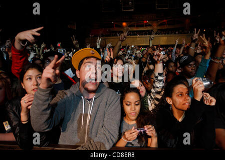 Gym Class Heroes performing at Roseland Ballroom on October 28, 2008. Vocals -with cap - Travis McCoy Drums - Matt McGinley Guitar - Disashi Lumumba-Kasongo Bass guitar - Eric Roberts Stock Photo