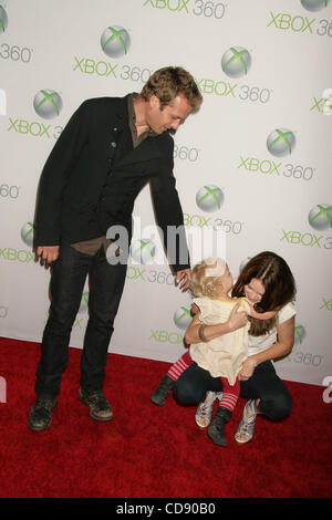 Gabriel Macht And Their Daughter Hi Res Stock Photography And Images Alamy
