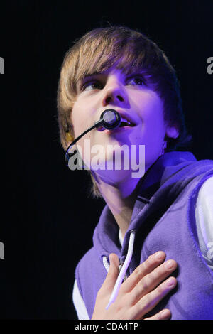 Aug. 05, 2010 - Sunrise, Florida, United States of America - 5 August 2010: Singer Justin Bieber performs during the ''My World'' Tour at the Bank Atlantic Center in Sunrise, Florida. Mandatory Credit: Aaron Gilbert / Southcreek Global. (Credit Image: © Southcreek Global/ZUMApress.com) Stock Photo