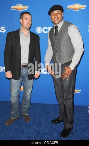 Sep 16, 2010 - Los Angeles, California, USA - Actor CHRIS O'DONNELL, Actor/Rapper LL COOL J  at the CBS Cruze Into Fall Party held at The Colony, Los Angeles. (Credit Image: © Jeff Frank/ZUMApress.com) Stock Photo