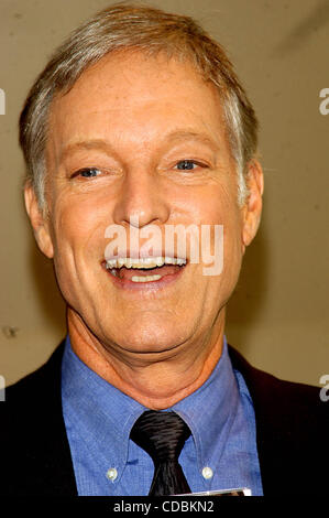 K31022AR.RICHARD CHAMBERLAIN BOOK SIGNING OF ''SHATTERED LOVE'' AT BARNES AND NOBLE AT LINCOLN SQUARE IN NEW YORK New York.6/6/2003.    /   2003(Credit Image: Â© Andrea Renault/Globe Photos/ZUMAPRESS.com) Stock Photo