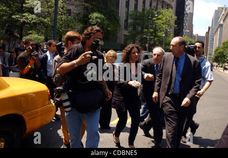 FORMER IMCLONE CEO SAMUEL WAKSAL IS SENTENCED TO SEVEN YEARS IN PRISON FOR HIS ROLE IN THE INSIDER TRADING SCANDAL. HE IS SEEN LEAVING FEDERAL COURT IN NEW YORK New York  06/10/2003.K31088AR.    /   SAM WAKSAL'S FATHER JACK AND SISTER PATTY(Credit Image: Â© Andrea Renault/Globe Photos/ZUMAPRESS.com) Stock Photo