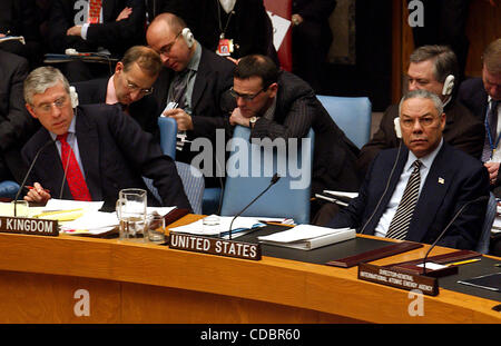 JACK STRAW JEREMY GREENSTOCK COLIN POWELL.K29493AR           SD0307.''U.N. SECURITY COUNCIL'' LATEST WEAPON INSPECTOR'S REPORT ON IRAQ AT THE UNITED NATION IN NEW YORK New York.    /   2003(Credit Image: Â© Andrea Renault/Globe Photos/ZUMAPRESS.com) Stock Photo