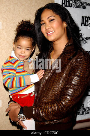 KIMORA LEE SIMMONS (DAUGHTER) MING LEE SIMMONS.K29232AR       SD0223.ASCAP/AEC ARTIST CELEBRATION AND GRAMMY SUNDAY BRUCNH..''HONORING NOMINEES OF THE 45TH ANNUAL GRAMMY AWARDS .AT THE NEW YORK HILTON HOTEL IN NEW YORK New York          /   2003(Credit Image: Â© Andrea Renault/Globe Photos/ZUMAPRESS Stock Photo