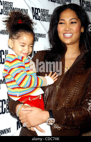 KIMORA LEE SIMMONS (DAUGHTER) MING LEE SIMMONS.K29232AR       SD0223.ASCAP/AEC ARTIST CELEBRATION AND GRAMMY SUNDAY BRUCNH..''HONORING NOMINEES OF THE 45TH ANNUAL GRAMMY AWARDS .AT THE NEW YORK HILTON HOTEL IN NEW YORK New York          /   2003(Credit Image: Â© Andrea Renault/Globe Photos/ZUMAPRESS Stock Photo