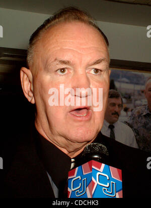 K34098ML.CHUCK WEPNER, A FORMER HEAVYWEIGHT BOXER HAS FILED A LAWSUIT AGAINST  SYLVESTER STALLONE. WEPNER CLAIMS HE WAS THE INSPIRATION FOR THE ROCKY CHARACTER AND THAT STALLONE OWES HIM MONEY FOR USING NAME IN PROMOTION OF THE ROCKY MOVIES. MICKEY MANTLE'S, NEW YORK New York 11/13/2003.  /    2003. Stock Photo