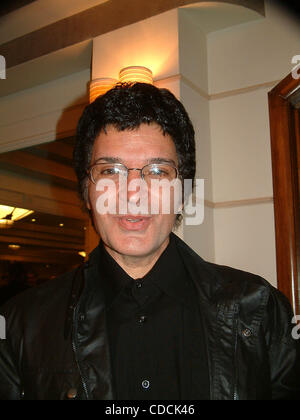 GINO VANNELLI AT A PRESS LUNCH AND LIVE PERFORMANCE TO CELEBRATE THE RELEASE OF HIS NEW ALBUM 'CANTO''  SHELLY'S , NEW YORK New York.06/05/2003.K31007ML.(Credit Image: Â© Mitchell Levy/Globe Photos/ZUMAPRESS.com) Stock Photo