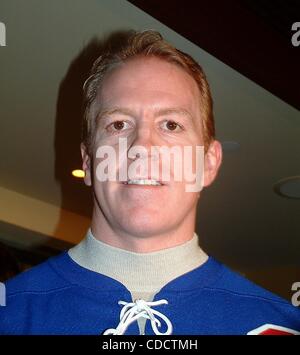 k28739ML  SD0129.''THE NINTH ANNUAL SKATE WITH THE GREATS''.BENEFIT FOR THE .RONALD MACDONALD HOUSE OF NEW YORK.ROCKEFELLER SKATING RINK, .ROCKEFELLER CENTER, NYC.  /    2003.BRIAN LEETCH(Credit Image: Â© Mitchell Levy/Globe Photos/ZUMAPRESS.com) Stock Photo