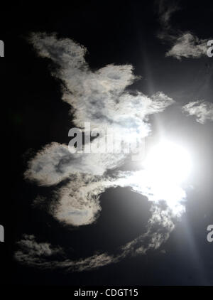 Jan 20,2011- Vandenberg AFB, California, USA. Delta 4-Heavy rocket  lifts off  today from Vandenberg Air Force Base for the rocket's maiden launch. Liftoff of America's biggest unmanned booster from the old West Coast space shuttle launch pad was at  1:10 p.m. PST today to deploy a spy satellite int Stock Photo