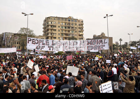 Feb. 01, 2011 - Cairo, Egypt - Anti-government protesters demonstrate in Tahrir, or Liberation Square in Cairo, Egypt, Tuesday, Feb. 1, 2011. More than a quarter-million people flooded into the heart of Cairo Tuesday, filling the city's main square in by far the largest demonstration in a week of un Stock Photo