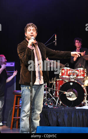 Feb 26, 2011 - Emporia, Virginia American Idol season 5 singer ELLIOTT YAMIN performs at the Greensville Performing Arts Center in Emporia. @ Tina Fultz/Zuma Press Stock Photo