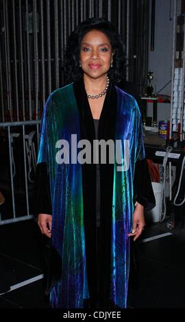 Mar. 4, 2011 - Los Angeles, California, U.S. - Phylicia Rashad.The 42nd NAACP IMAGE AWARDS - backstage  held at The Shrine Auditorium,Los Angeles,CA. March 4 - 2011.  K67751TL(Credit Image: Â© TLeopold/Globe Photos/ZUMAPRESS.com) Stock Photo