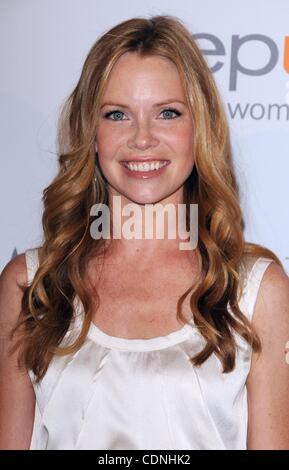 Sarah Jane Morris at the 2011 Step Up Women's Network Inspiration