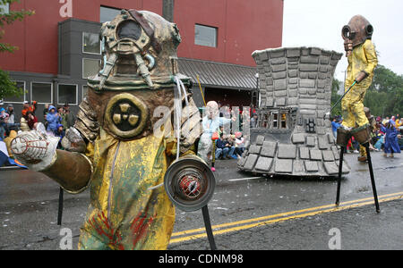 June 18, 2011 - Seattle, Washington, USA - The Fremont Arts Council's 23rd Annual Fremont Solstice Parade celebrates the Summer Solstice and the beginning of summer.  The whimsical and free spirited event had huge crowds despite the not surprising rain in Seattle during the parade. (Credit Image: ©  Stock Photo