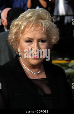 July 11, 2011 - Hollywood, California, U.S. - K18159FB.DORIS ROBERTS.6th Screen Actors Guild Awards.Shrine Auditorium, L.A. CA. 2000(Credit Image: © Fitzroy Barrett/Globe Photos/ZUMAPRESS.com) Stock Photo