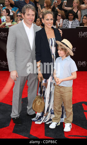 July 11, 2011 - New York, NY, U.S - Matthew Broderick and Sarah Jessica Parker pose with their son James Wilke Broderick at the  'Harry Potter And The Deathly Hallows: Part 2'  New York Premiere which took place at Lincoln Center. (Credit Image: © Dan Herrick/ZUMAPRESS.com) Stock Photo