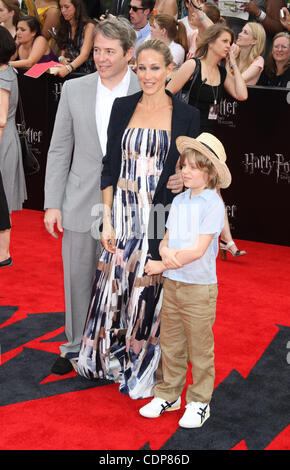 July 11, 2011 - New York, NY, U.S - Matthew Broderick and Sarah Jessica Parker pose with their son James Wilke Broderick at the  'Harry Potter And The Deathly Hallows: Part 2'  New York Premiere which took place at Lincoln Center. (Credit Image: © Dan Herrick/ZUMAPRESS.com) Stock Photo