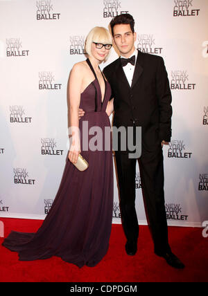 Gabe Saporta and Erin Fetherston attend the American Museum of Natural ...